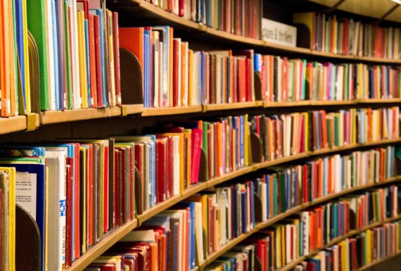 Concurso garante kits de tecnologia assistiva para bibliotecas