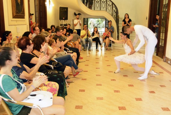 Ballet de Cegos na Casa das Rosas