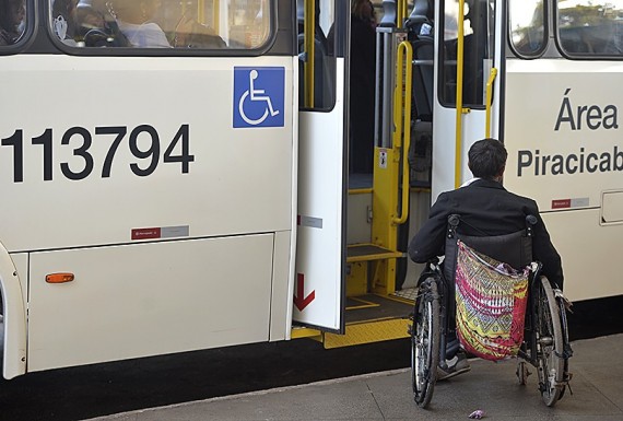 Acessibilidade em ônibus é alvo de fiscalização em Brasília