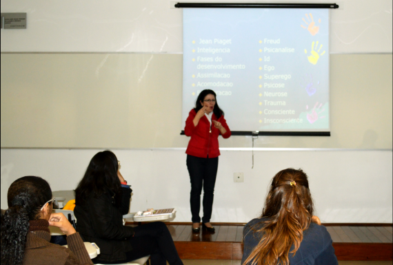Psicologia de mãos dadas à educação