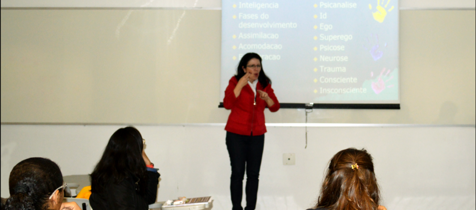 Psicologia de mãos dadas à educação