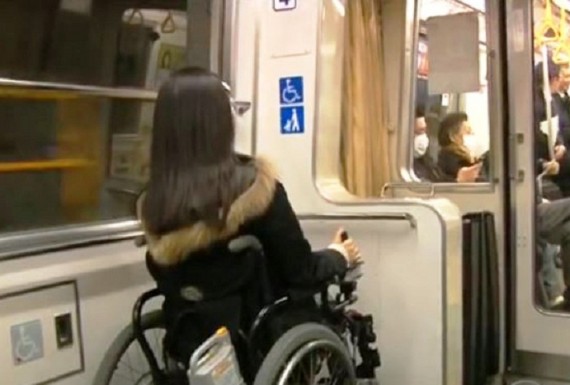 Exemplo de acessibilidade: Japão tem capital toda adaptada para pessoas com deficiência