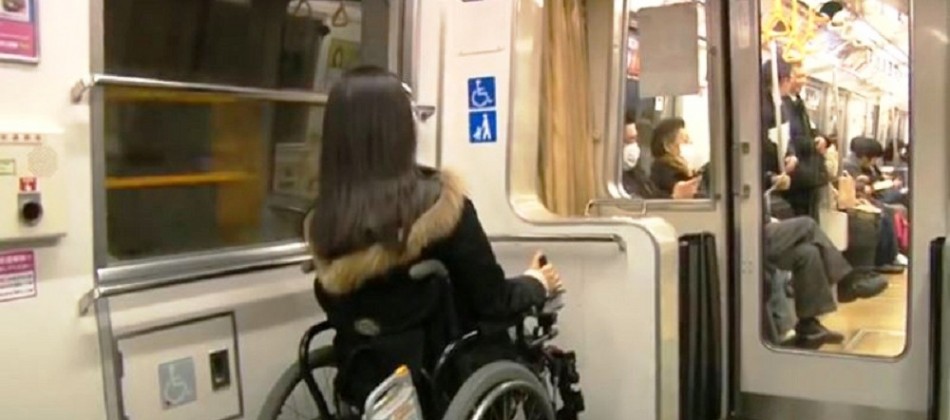 Exemplo de acessibilidade: Japão tem capital toda adaptada para pessoas com deficiência